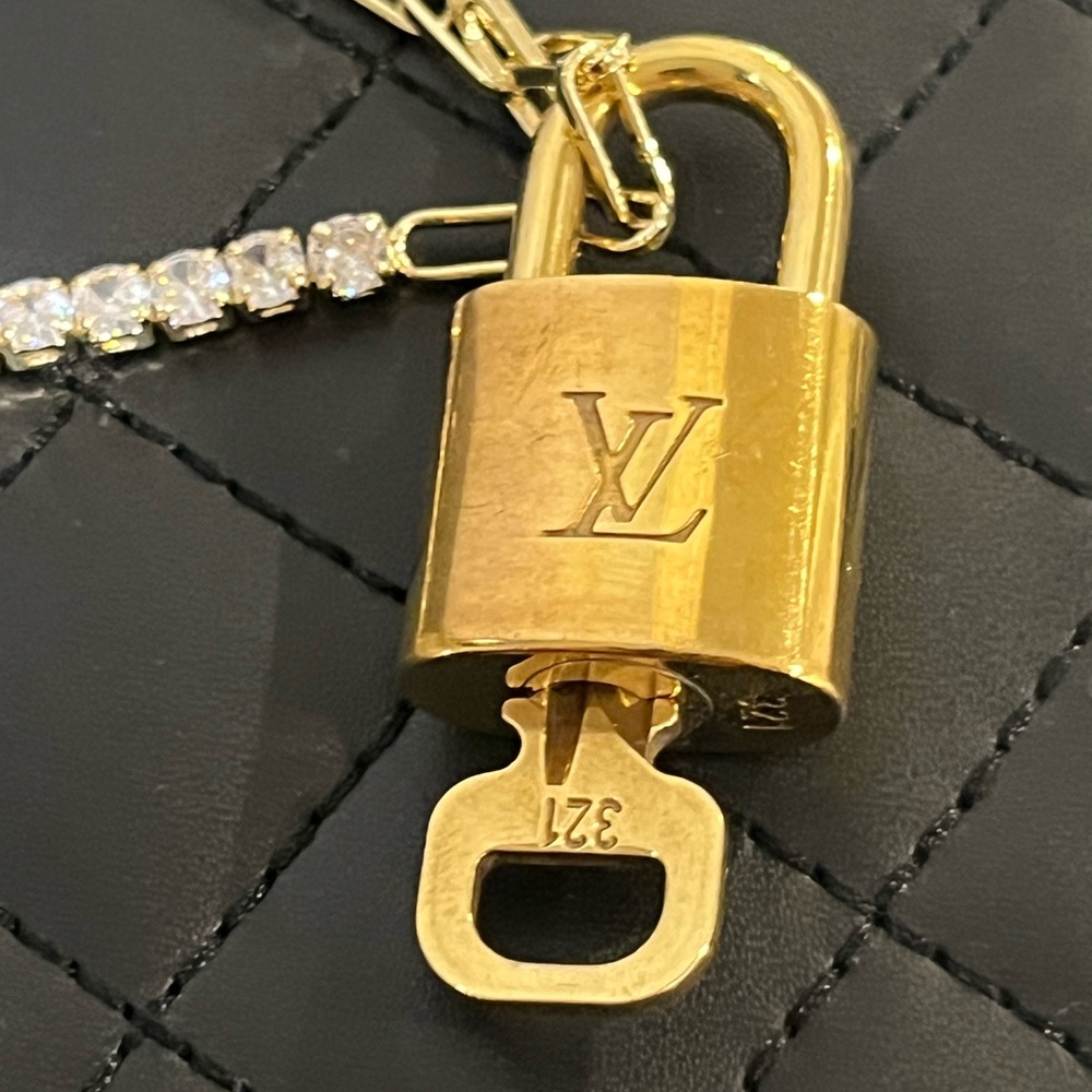 LV lock and key  #321